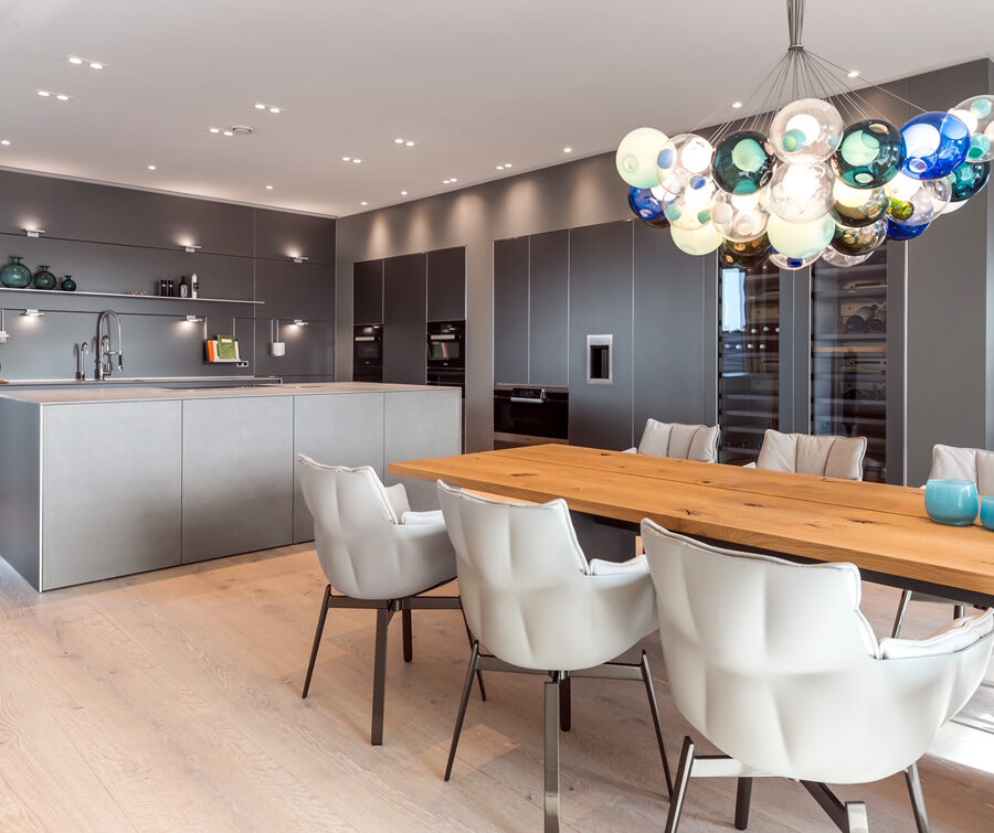 PENTHOUSE STEPHANITOR